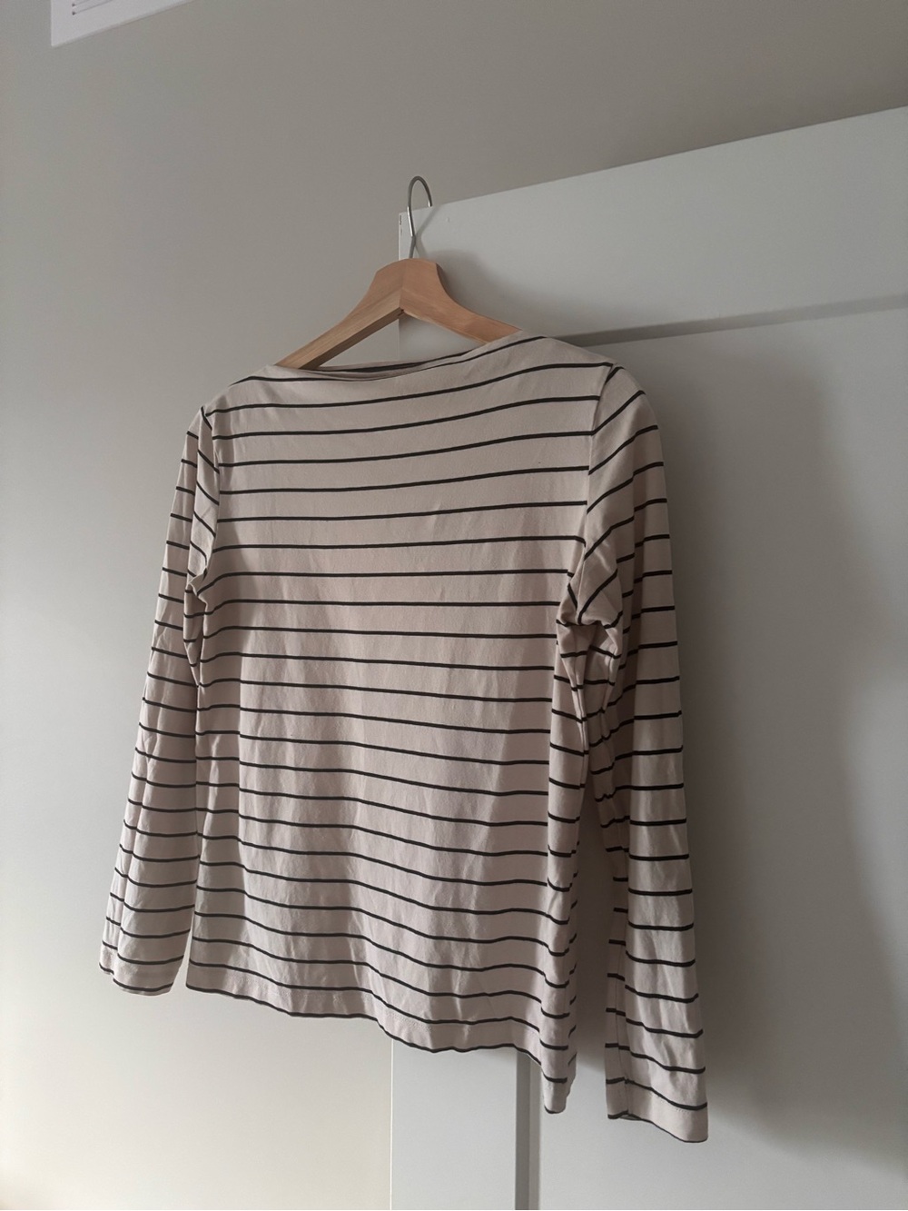 Mango Cream and Black Striped Long-Sleeve Crewneck Top, size like S-M